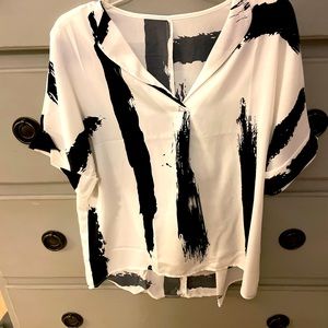 Short sleeve blouse
